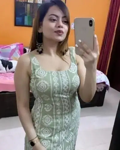Call Girl in Savarkar Nagar